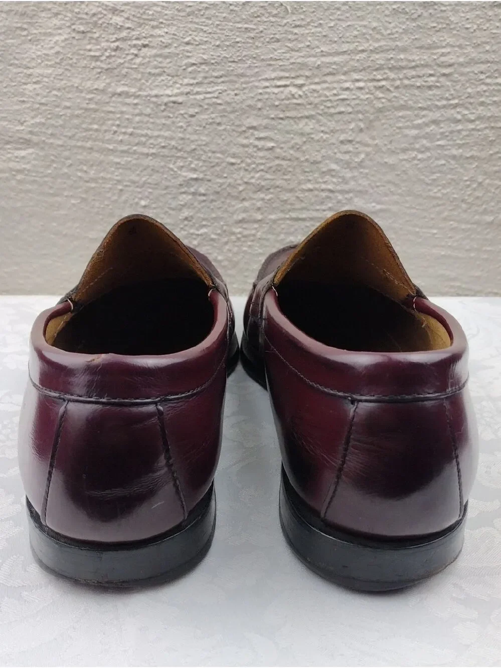 G.H. Bass & Co Weejuns Men's Burgundy Leather Upper Low Heel Penny Loafer Shoe